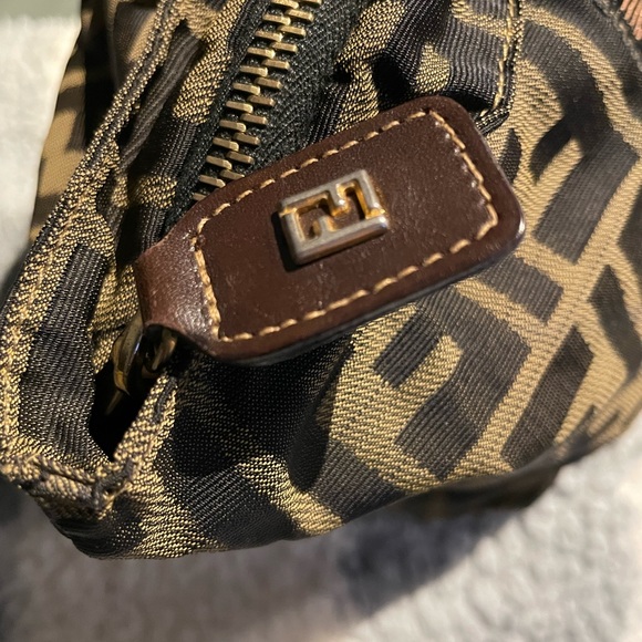 Fendi small bag SOLD - Picture 2 of 11